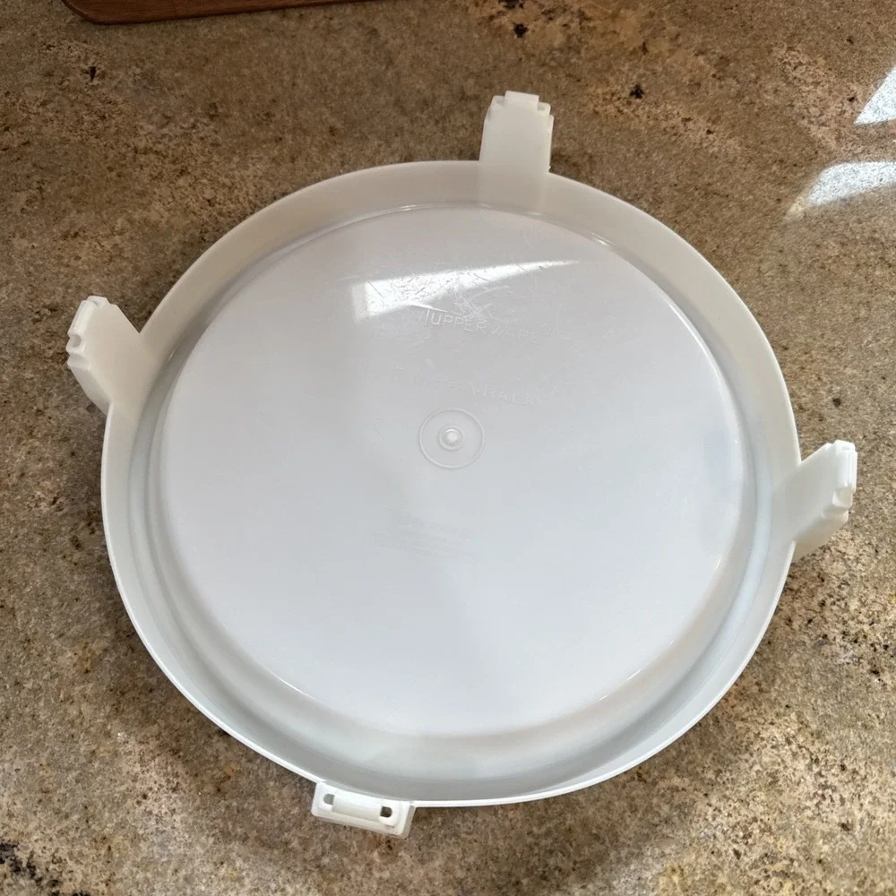 Tupperware Pie Saver #511‎ Divide-A-Rack Pie Stacker